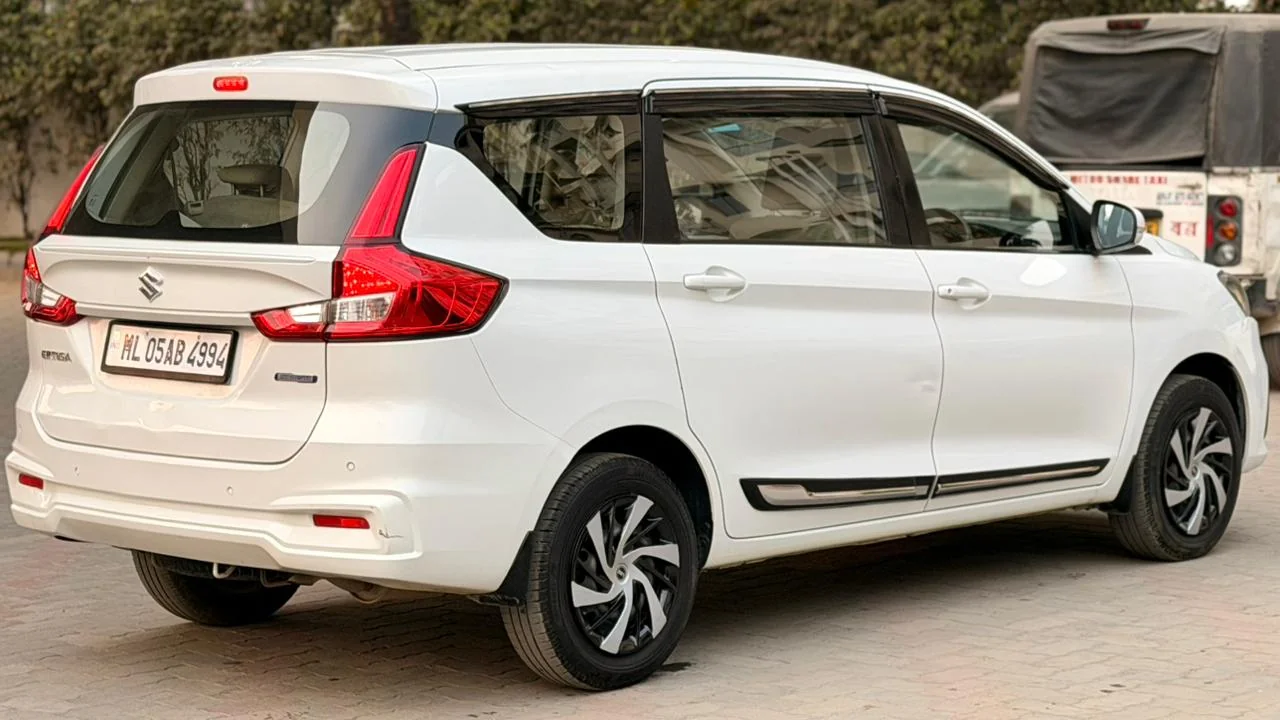 Maruti Suzuki Ertiga - Thumbnail 11